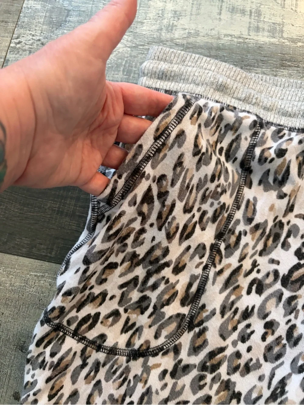 Live Love Lounge Karen Neuburger Leopard Print Pajama Lounge Set XL